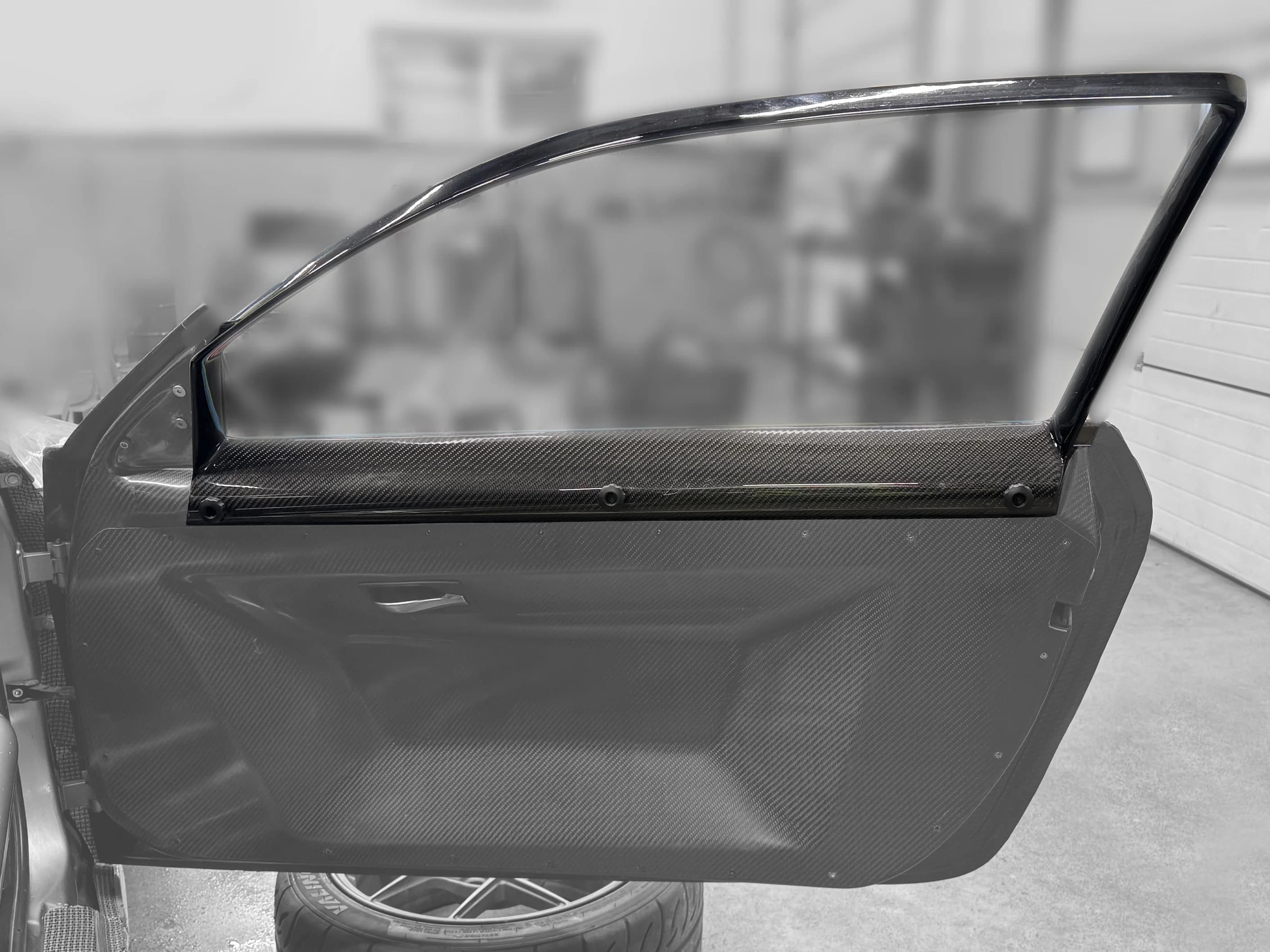 Set of front side Window frames thumbnail 1