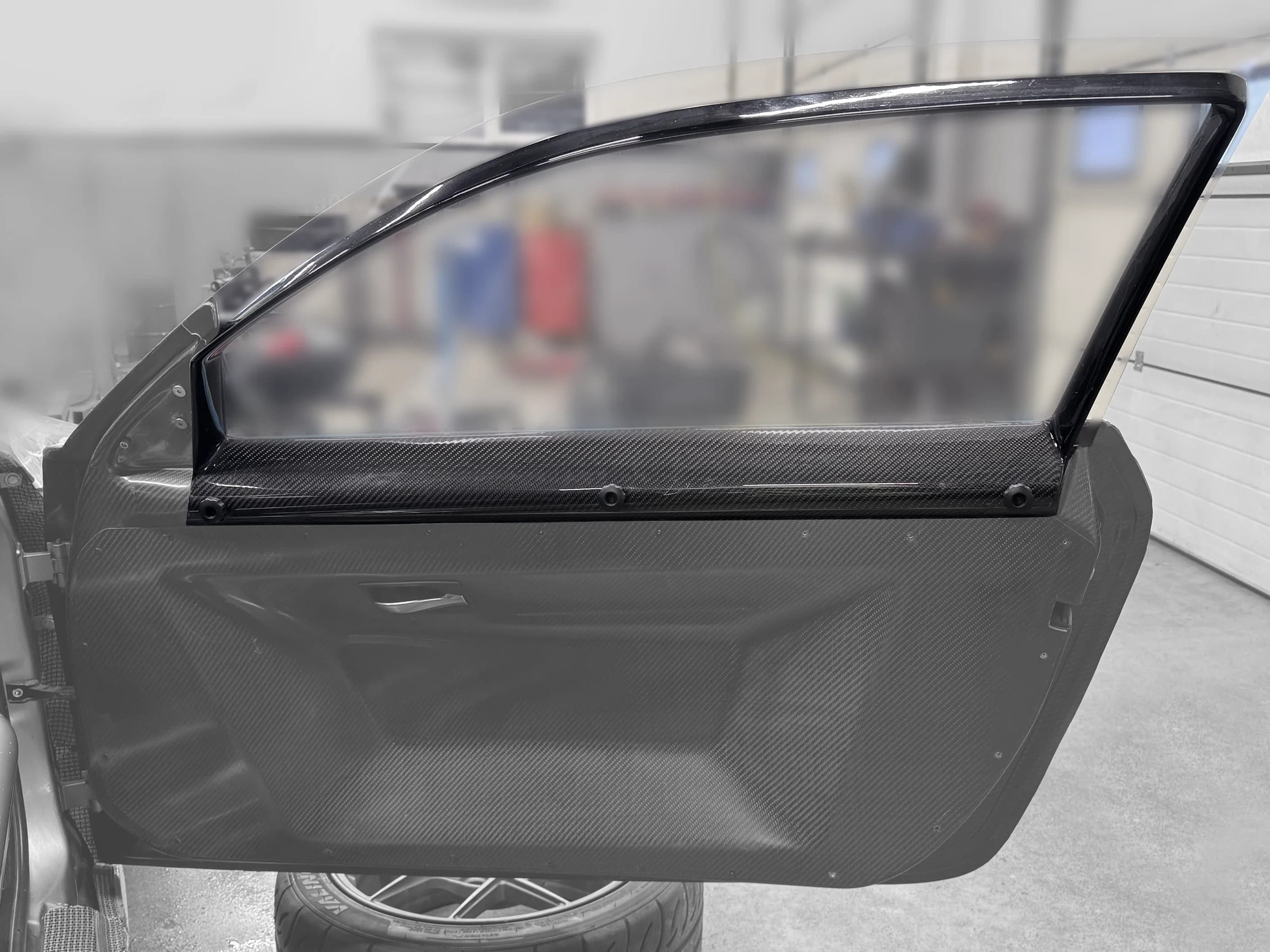 Set of front side Window frames thumbnail 2