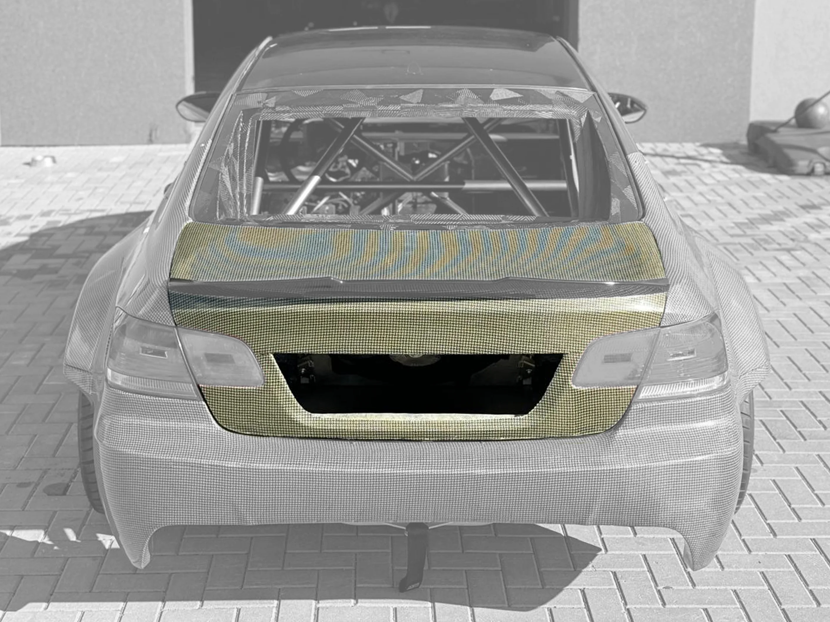 Rear bonnet - Image 1