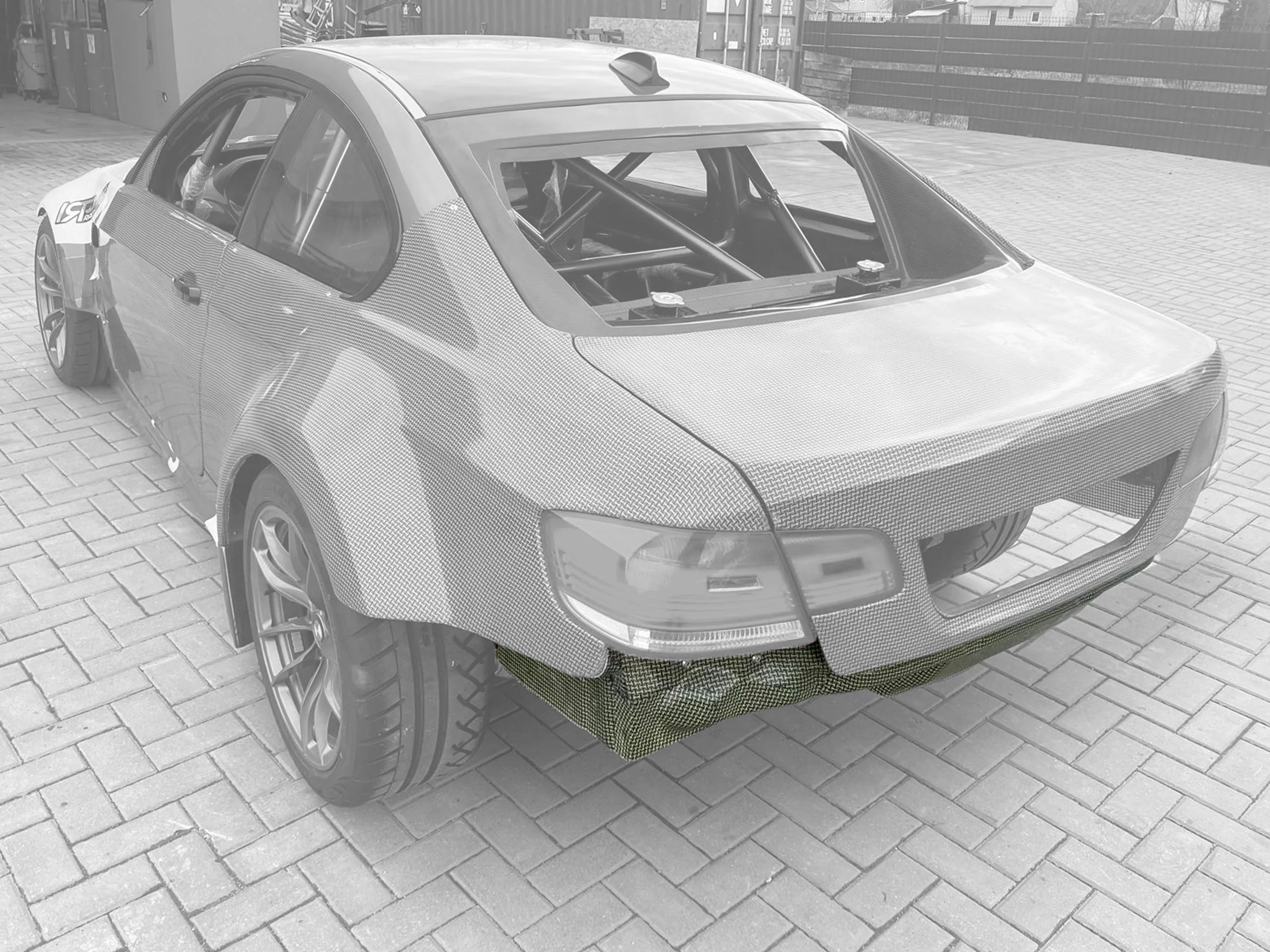 Rear ledge - Image 1