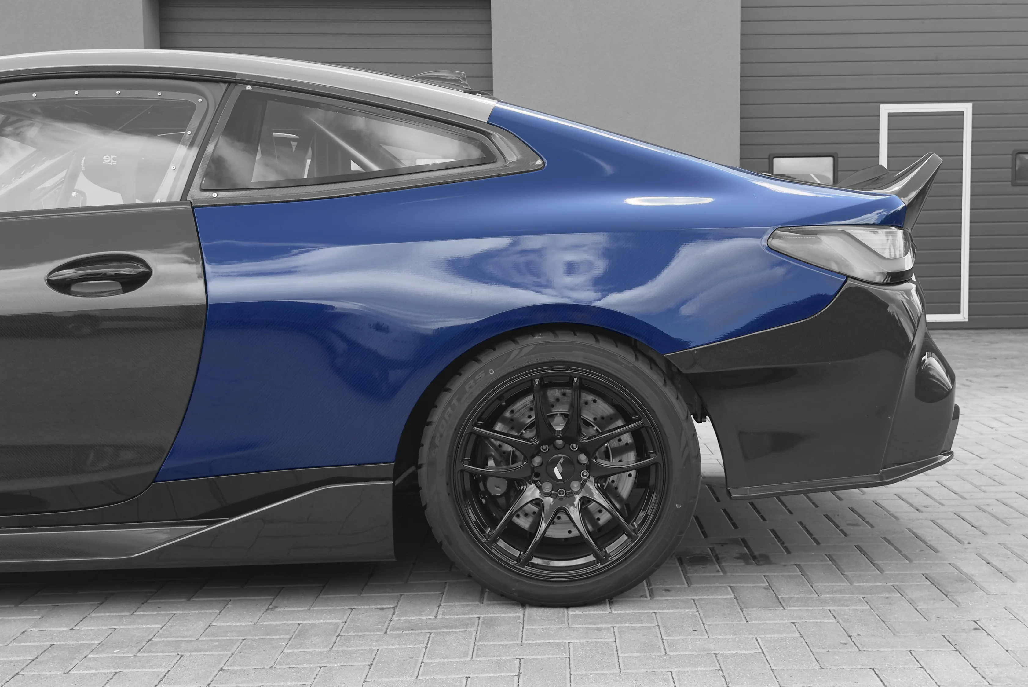 Rear fender Left - Image 1